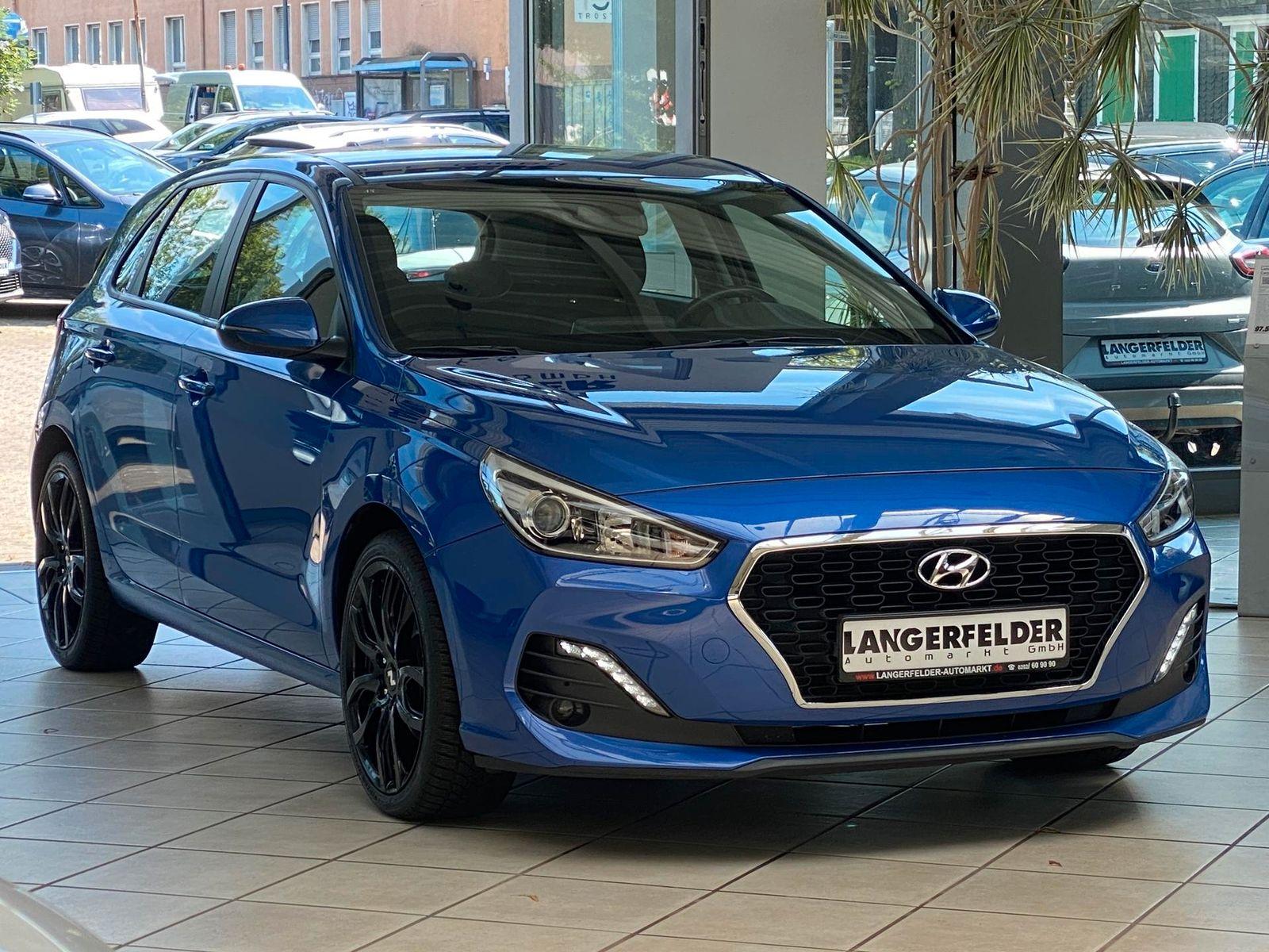 HYUNDAI Hyundai i30 Select 1.4 *CARPLAY*AHK*RFK*SHZ