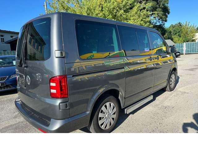 Volkswagen T6 Transporter T6 Caravelle Comfortline*Rollstuhlumbau*Rampe*